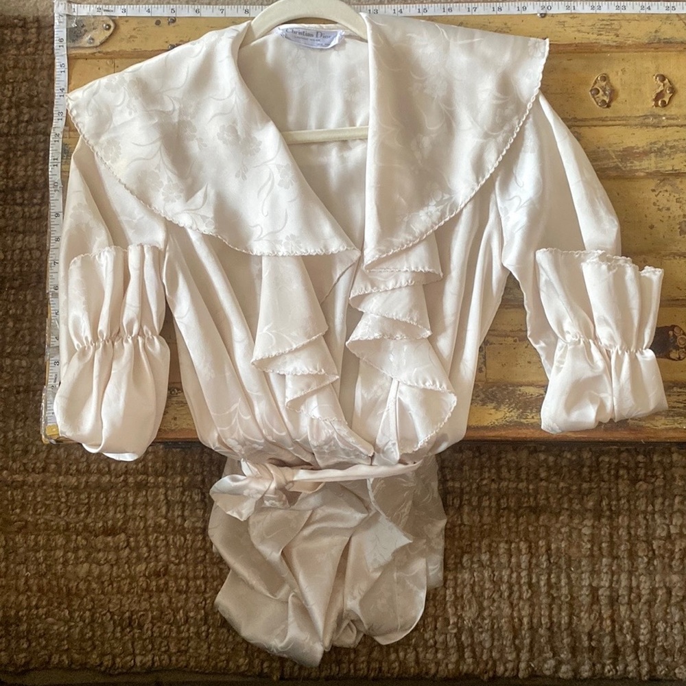 VINTAGE DIOR WEDDING ROBE - Picture 3 of 14